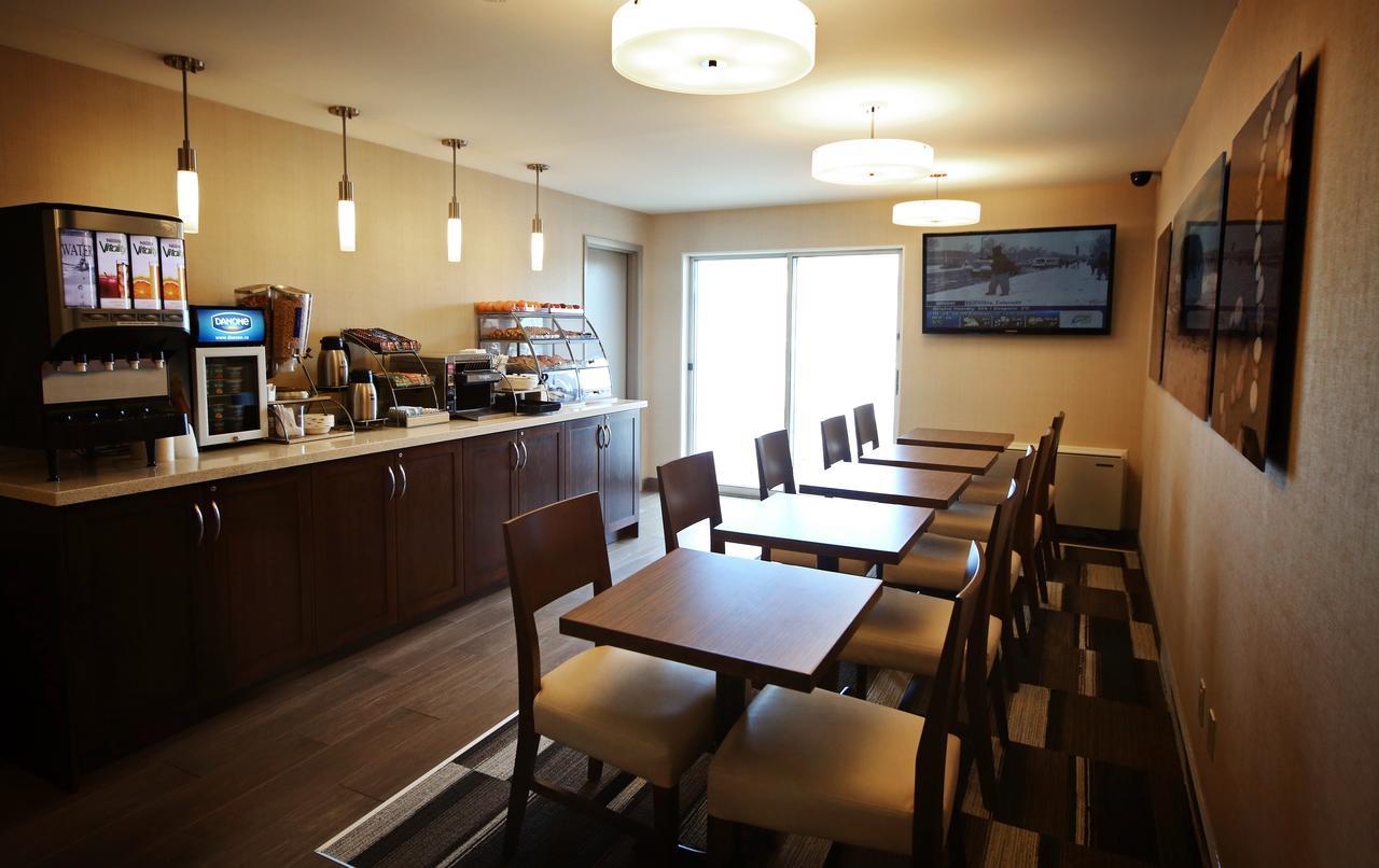 Waterfront Inn New Liskeard 外观 照片