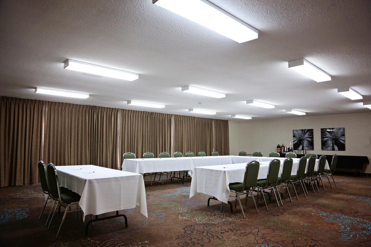 Waterfront Inn New Liskeard 外观 照片