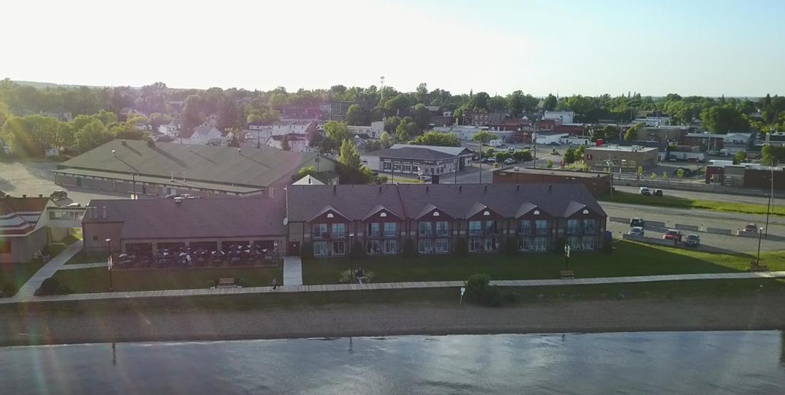 Waterfront Inn New Liskeard 外观 照片
